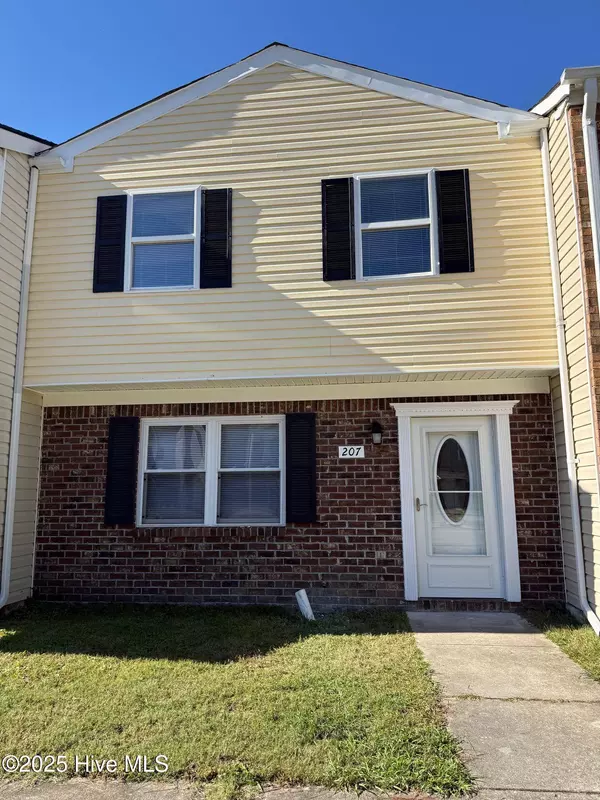 207 Myrtlewood CIR, Jacksonville, NC 28546