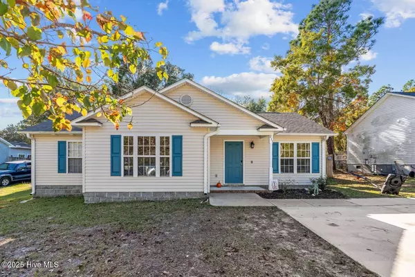 231 Cherry RD, Southport, NC 28461