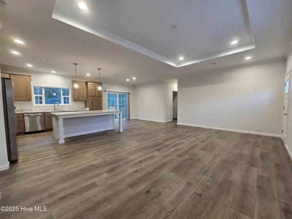 Holly Ridge, NC 28445,106 Douglas DR