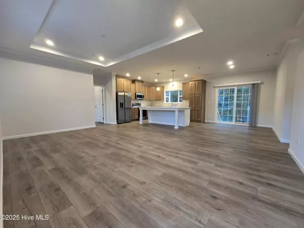 Holly Ridge, NC 28445,106 Douglas DR