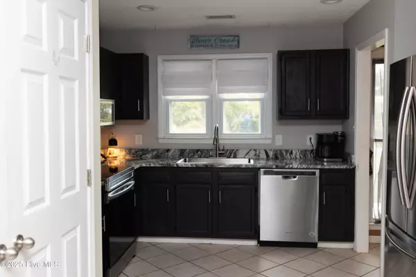 Swansboro, NC 28584,101 Walnut DR