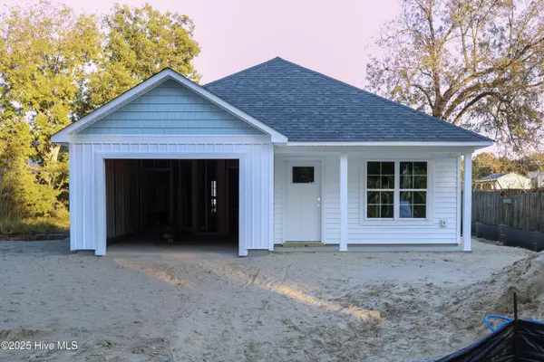 205 Jenkins AVE, Maysville, NC 28555