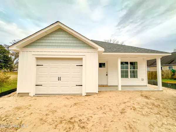 205 Jenkins AVE, Maysville, NC 28555