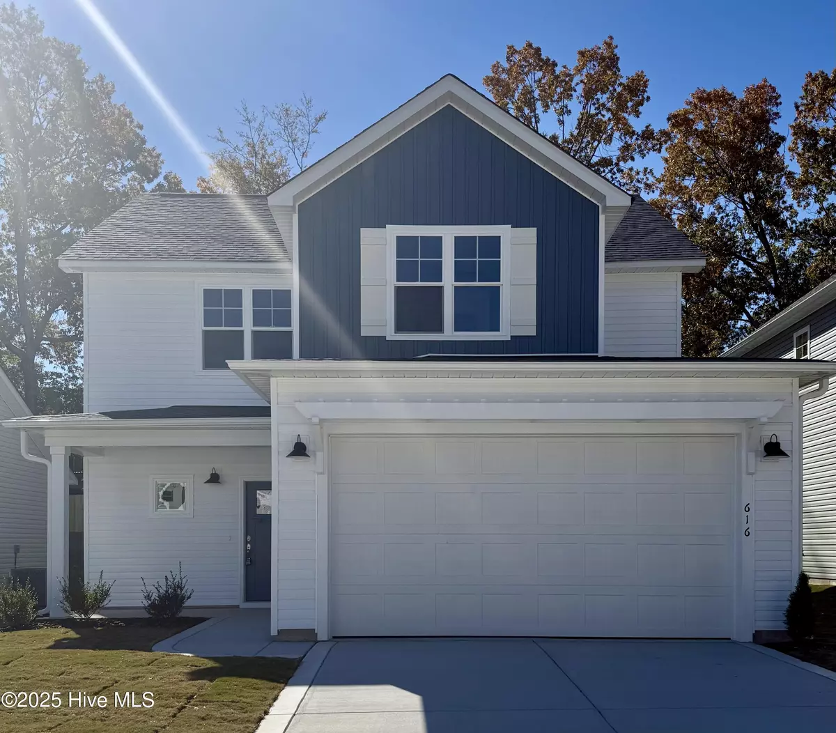 Southern Pines, NC 28387,616 Chambers DR