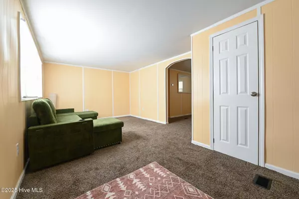 Wilson, NC 27896,5936 W Baker RD