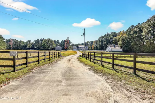 Richlands, NC 28574,191 Sweet LN