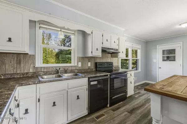 Jacksonville, NC 28540,5124 Gum Brach Rd RD