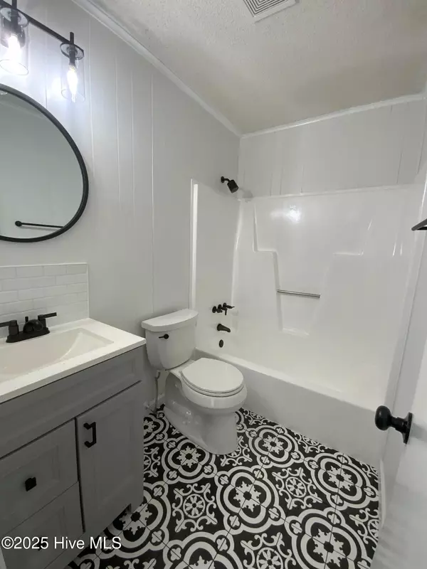 Jacksonville, NC 28546,100 Ravenwood DR #D