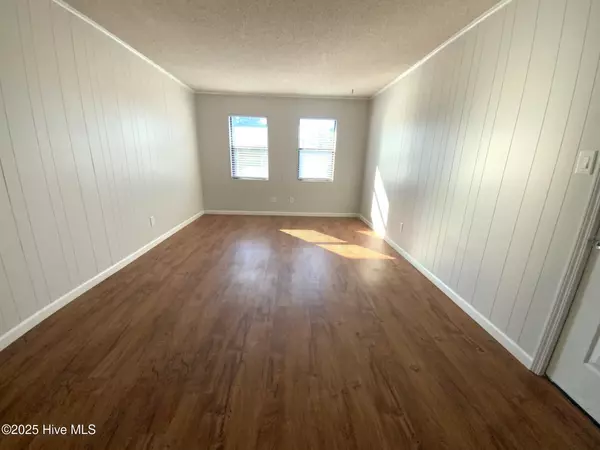 Jacksonville, NC 28546,100 Ravenwood DR #D