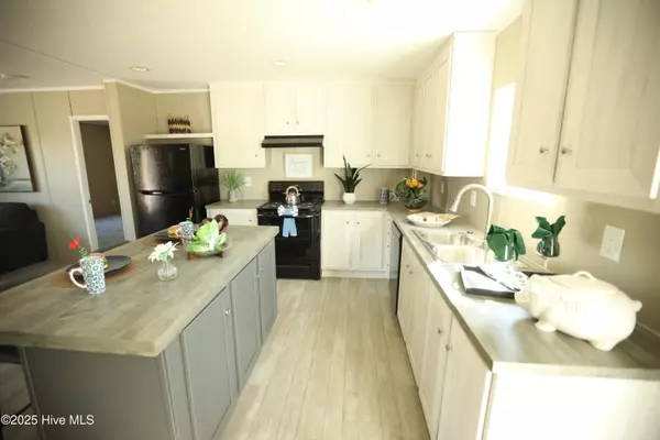 Castalia, NC 27816,7322 Race Track RD