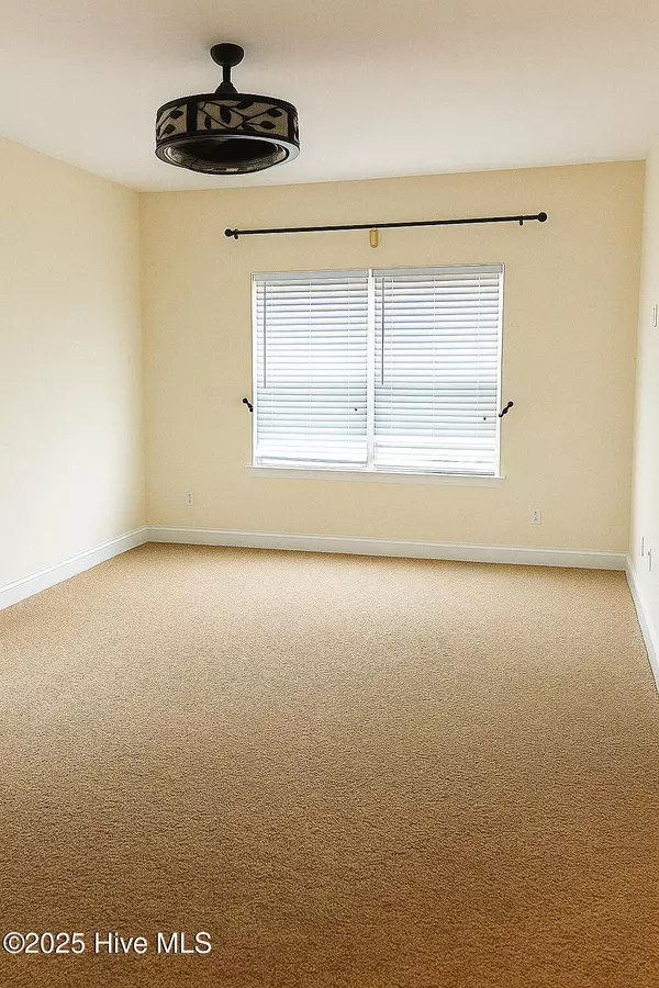 Moyock, NC 27958,128 Creekside DR