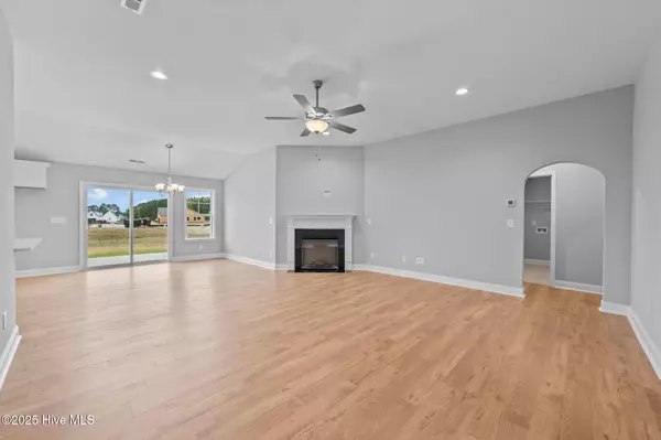 Winterville, NC 28590,2324 Rhinestone DR