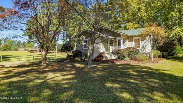 225 Tremont ST, Southern Pines, NC 28387