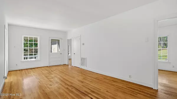 Southern Pines, NC 28387,225 Tremont ST