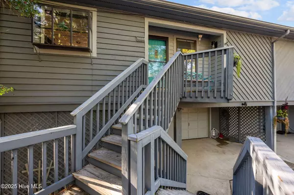 New Bern, NC 28560,10022 Windward DR