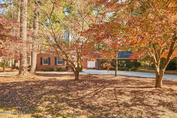 Whispering Pines, NC 28327,4 Harmon DR