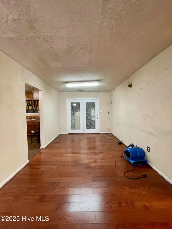 Jacksonville, NC 28546,153 Balsam RD