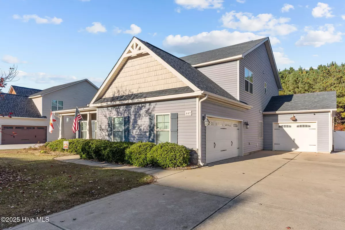 Raeford, NC 28376,667 Saint Johns LOOP