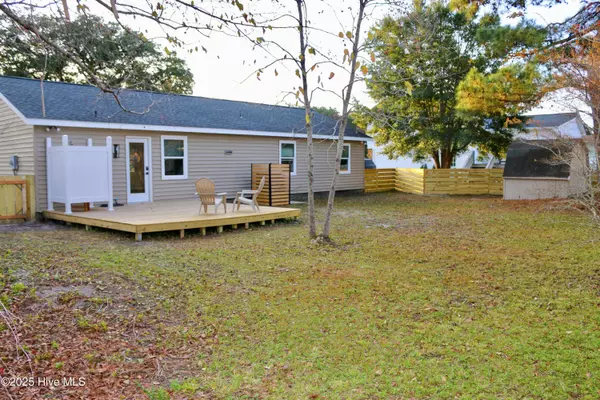 Beaufort, NC 28516,124 Jefferson ST