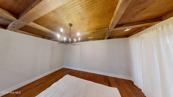 Beaufort, NC 28516,124 Jefferson ST