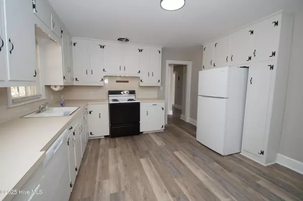 Greenville, NC 27858,1207 S Overlook DR