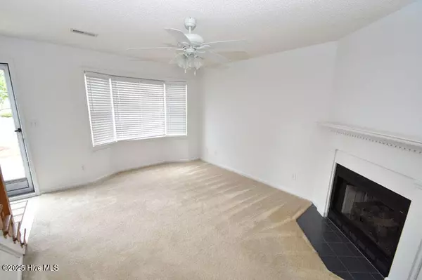 Winterville, NC 28590,3818 Sterling Pointe DR #J9