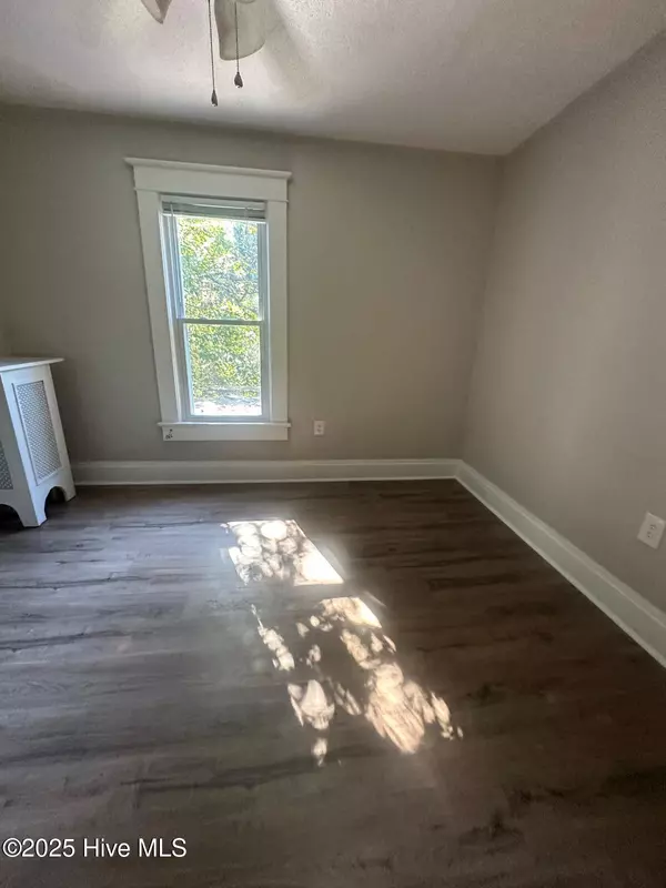 Southern Pines, NC 28387,180 N Bennett ST #3