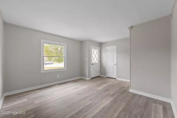 Jacksonville, NC 28546,106 Ronny CT