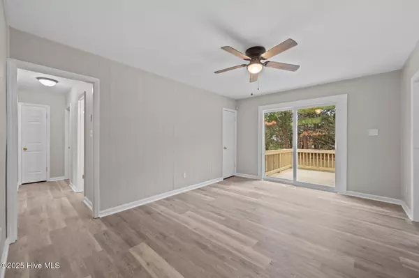 Jacksonville, NC 28546,106 Ronny CT