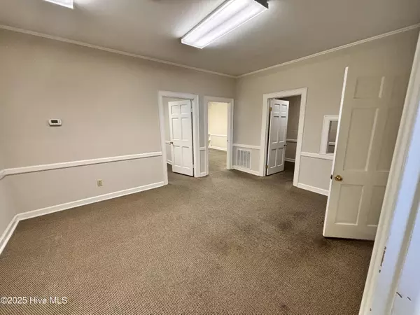 Clinton, NC 28328,312 College ST #C