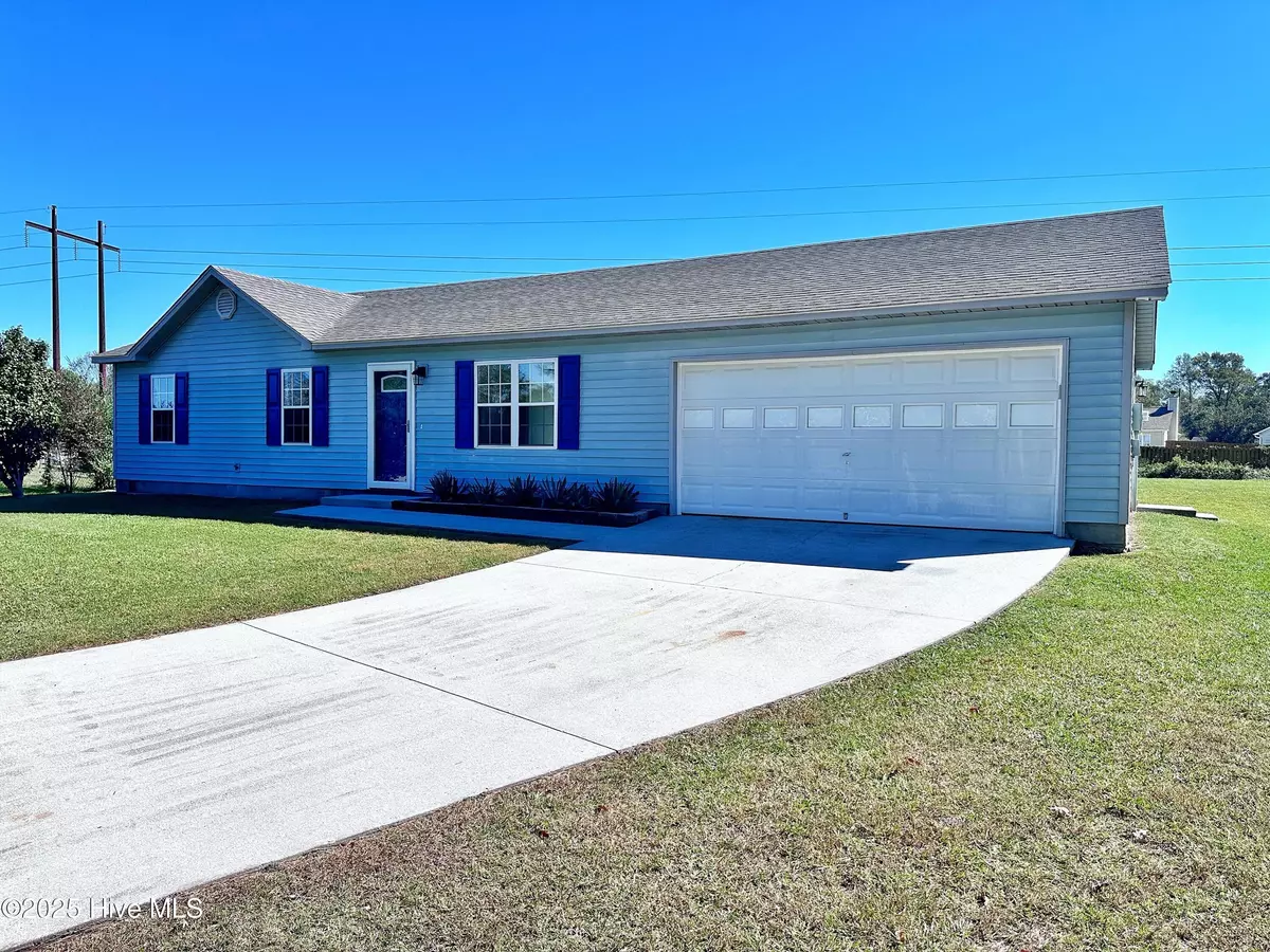 Jacksonville, NC 28540,303 Tundra PL