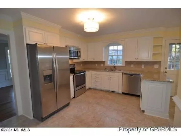 Greenville, NC 27858,208 Chowan RD