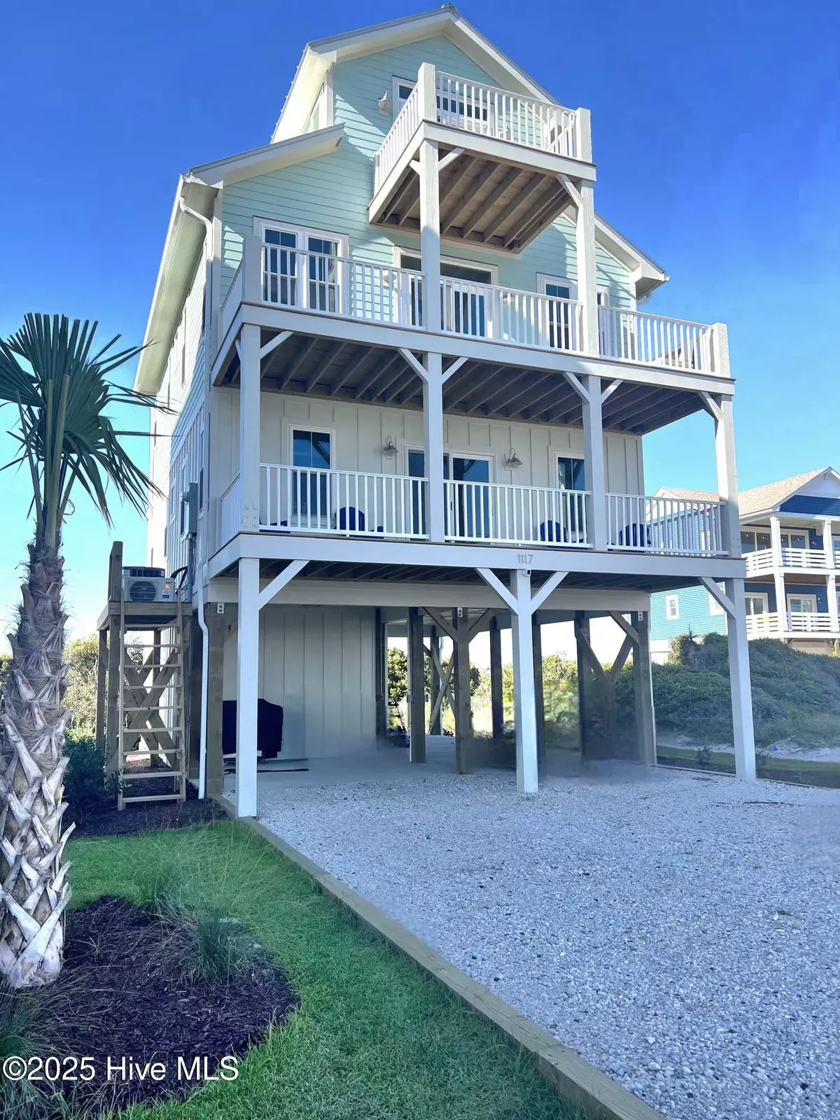 North Topsail Beach, NC 28460,1117 New River Inlet RD