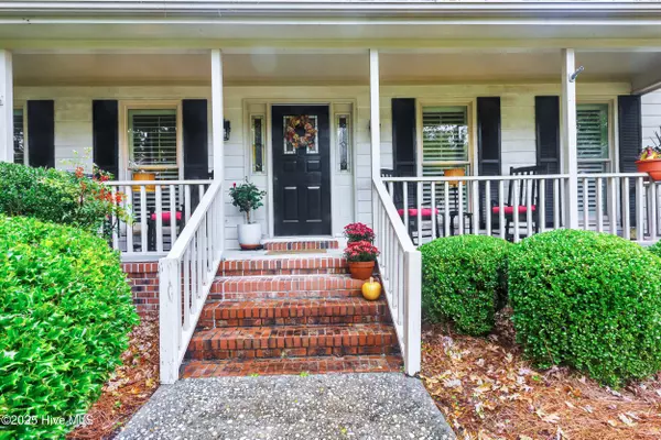 New Bern, NC 28562,807 Thyme CT