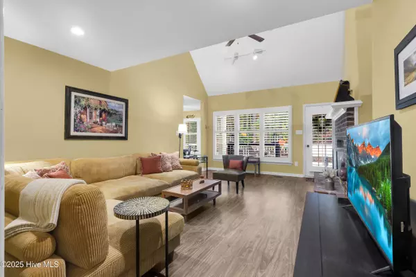 New Bern, NC 28562,807 Thyme CT