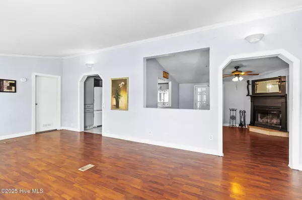 Moyock, NC 27958,137 Robert Walker RD