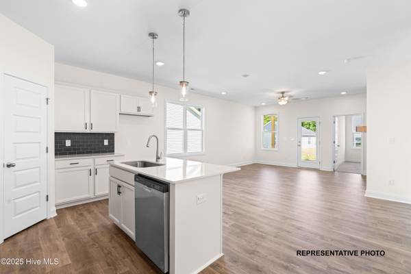 Clayton, NC 27520,349 Bluejay ST