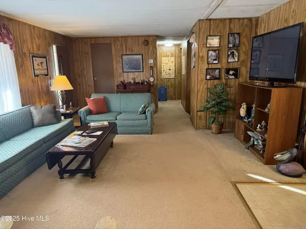 Harkers Island, NC 28531,407 Diamond City DR