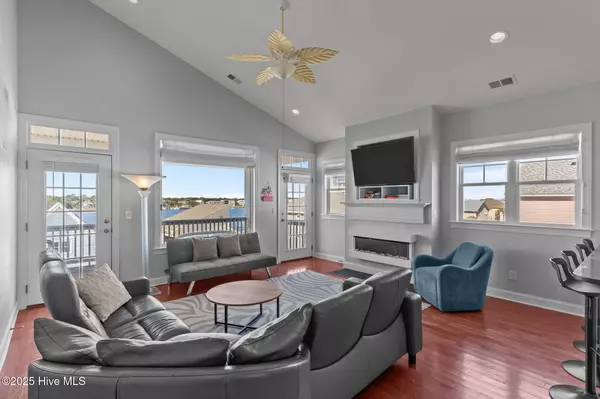 Carolina Beach, NC 28428,1102 Canal DR #A