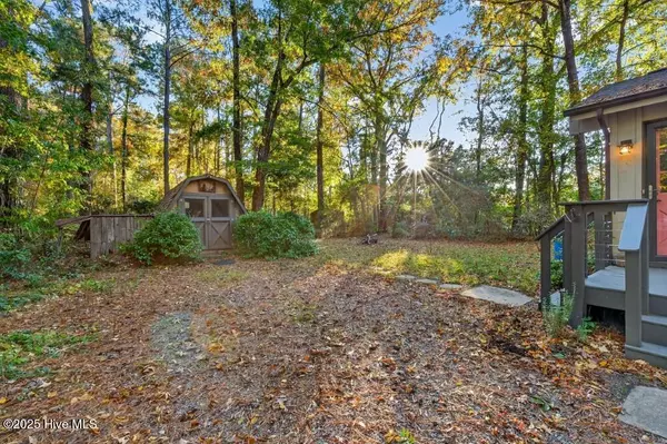 Oriental, NC 28571,100 Pineview DR