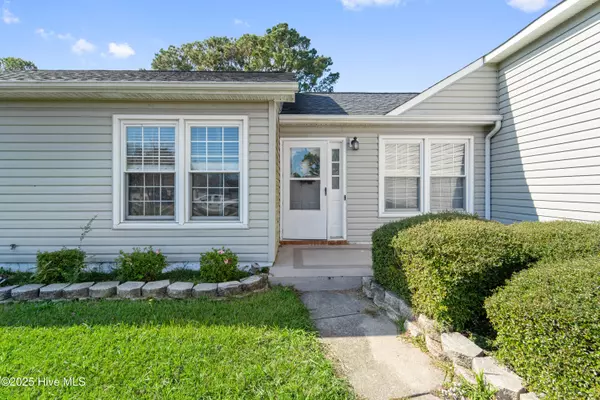 2461 Saddleridge DR, Midway Park, NC 28544