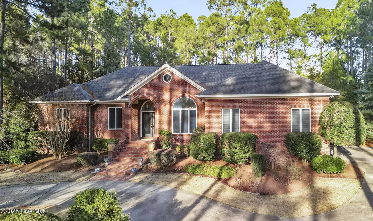 Southern Pines, NC 28387,214 Plantation DR