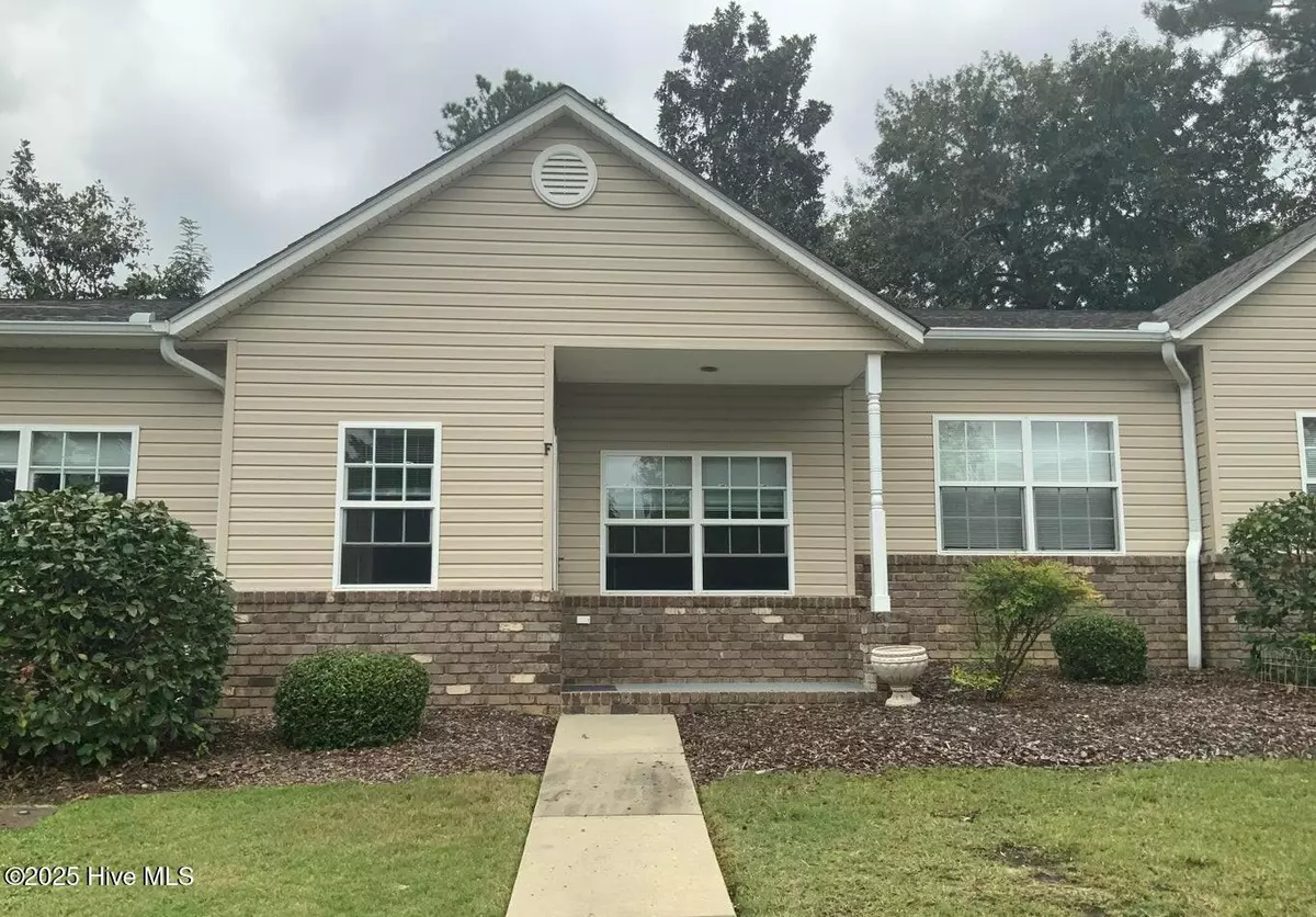 Southern Pines, NC 28387,101 E Rhode Island AVE #Apt F