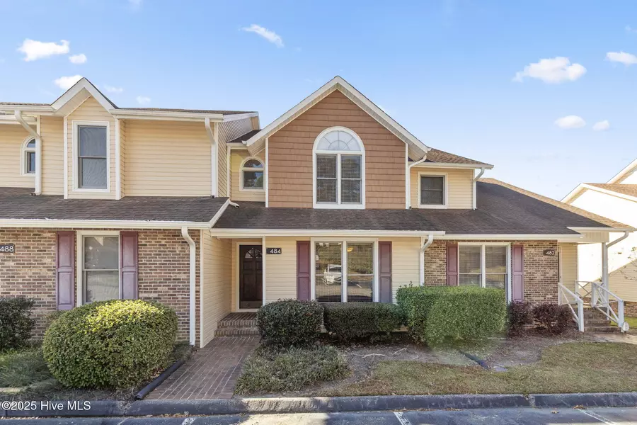 484 Lands End RD, Fayetteville, NC 28314