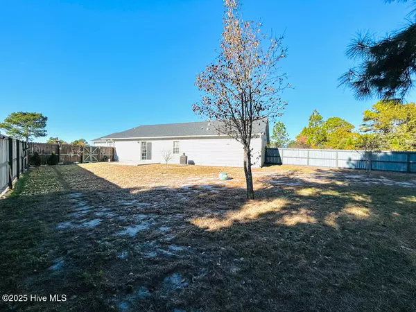 Hubert, NC 28539,141 Charlton RD