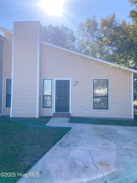 95 Aspen PL, Jacksonville, NC 28546