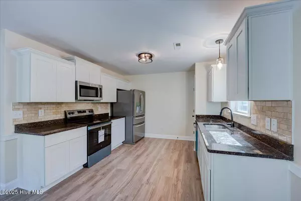 New Bern, NC 28562,230 Station House RD