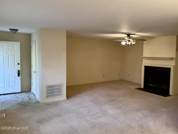 Pinehurst, NC 28374,9265 Us 15-501 HWY #12f