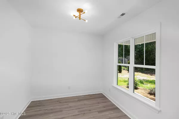 Morehead City, NC 28557,357 Mccabe RD