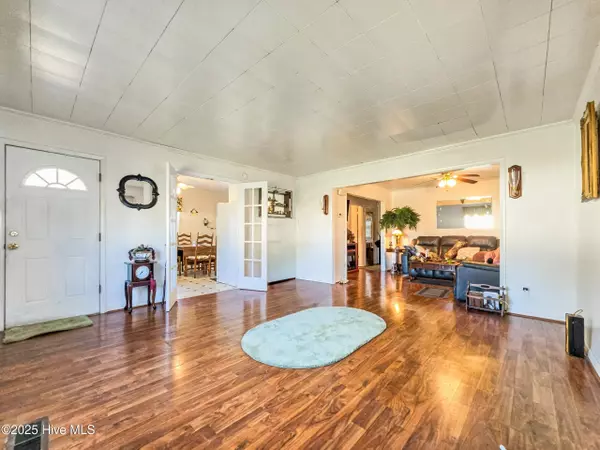 Elizabeth City, NC 27909,303 Roanoke AVE